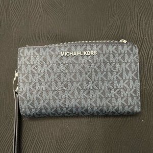 Michael Kors double zip wallet/wristlet